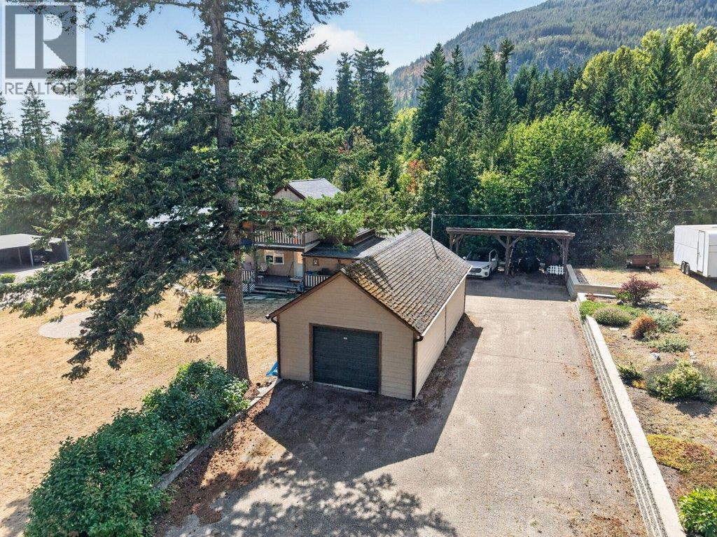 411 Christison Road SW, Salmon Arm, British Columbia  V1E 3B4 - Photo 84 - 10397652