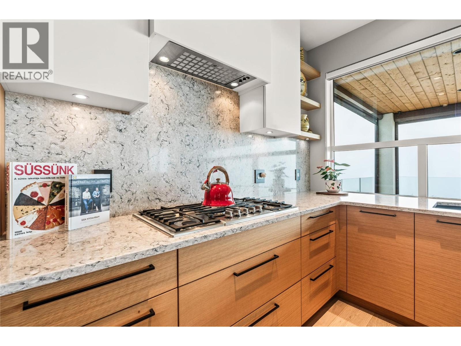 9814 Beacon Hill Crescent, Lake Country, British Columbia  V4V 0A9 - Photo 31 - 10397388