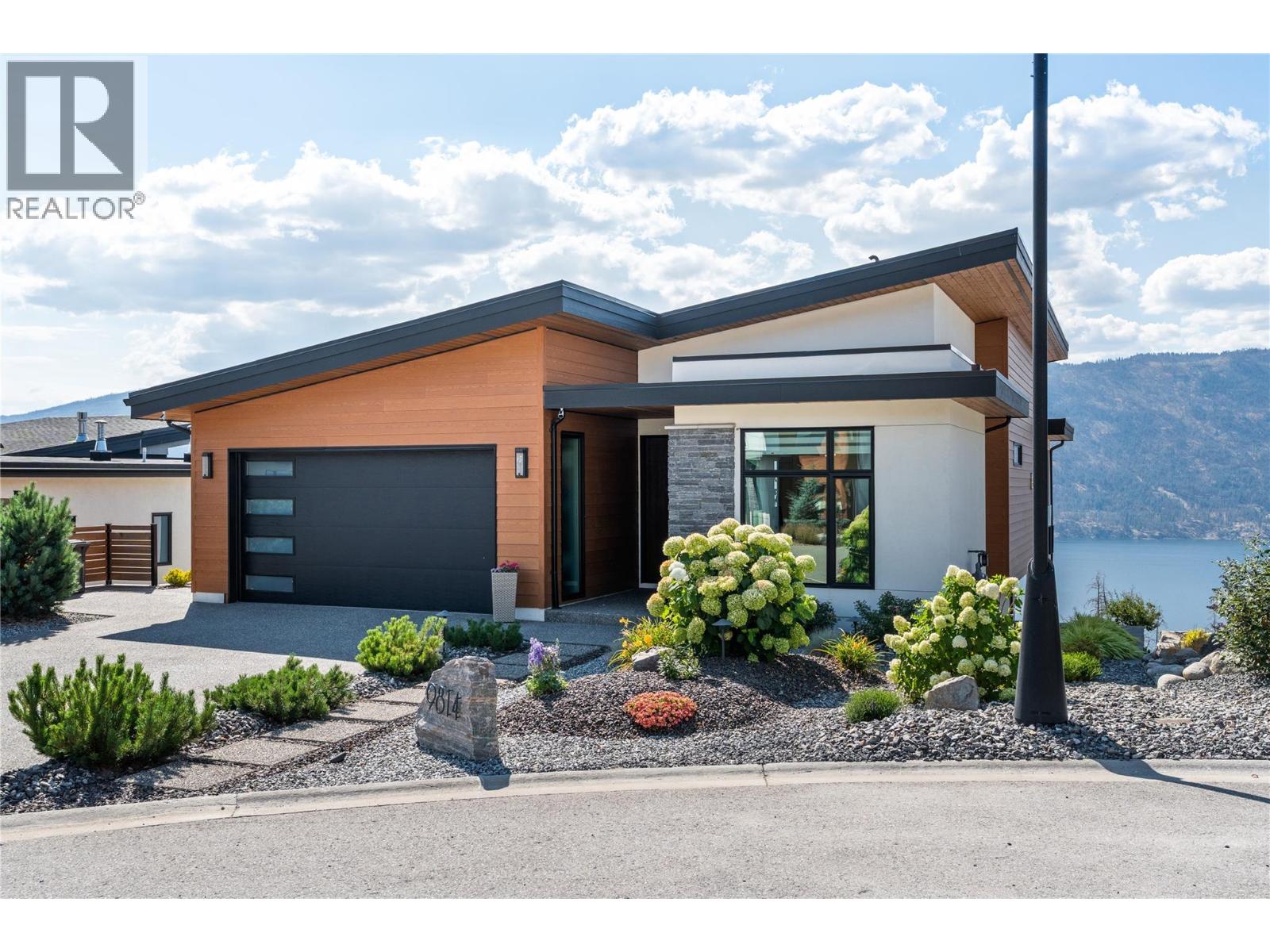 9814 Beacon Hill Crescent, Lake Country, British Columbia  V4V 0A9 - Photo 6 - 10397388