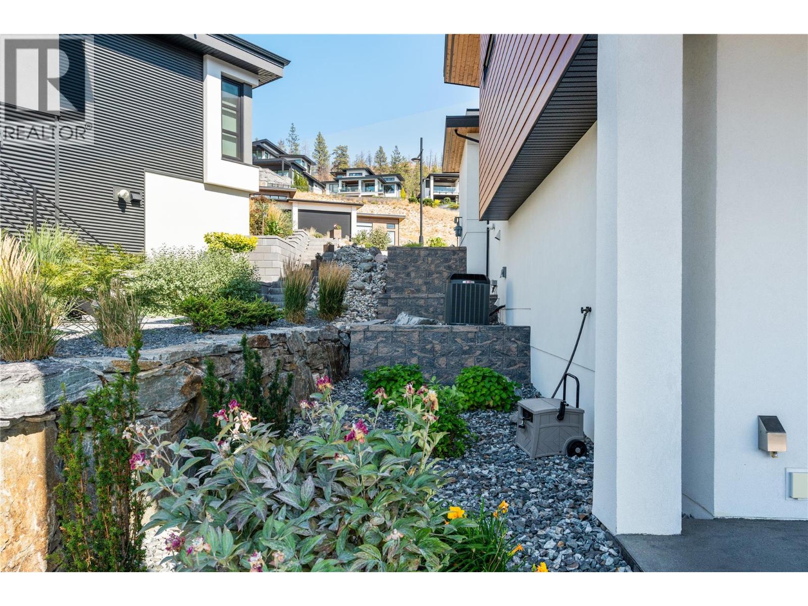 9814 Beacon Hill Crescent, Lake Country, British Columbia  V4V 0A9 - Photo 76 - 10397388