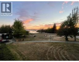 1306 33 CHESTERFIELD PLACE, North Vancouver, British Columbia
