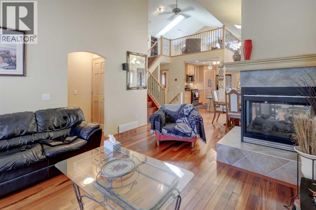 222 Panatella Place NW, Calgary, Alberta  T3K 6C5 - Photo 9 - A2324558