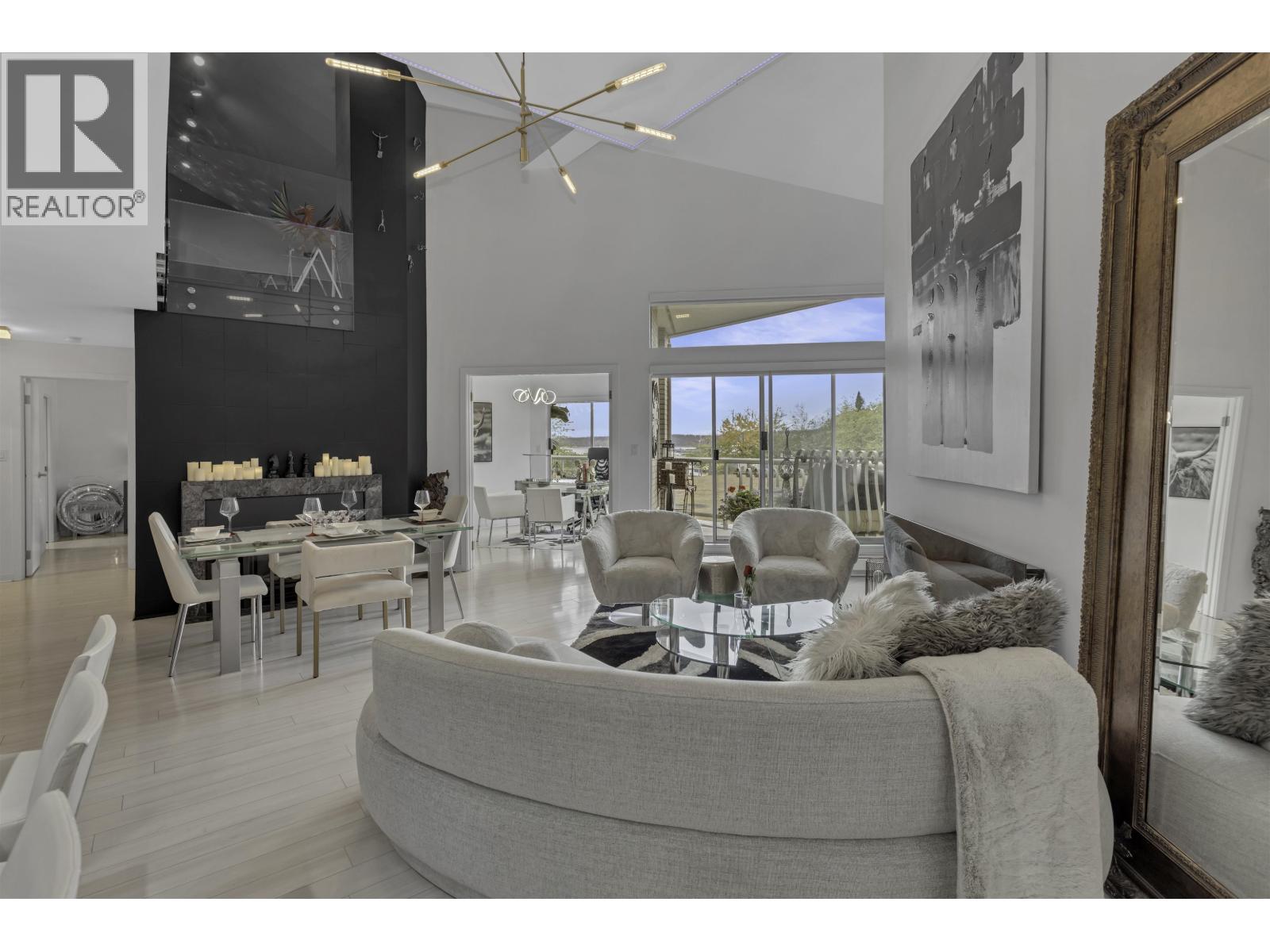 1306 33 Chesterfield Place, North Vancouver, British Columbia  V7M 3K4 - Photo 11 - R3133025