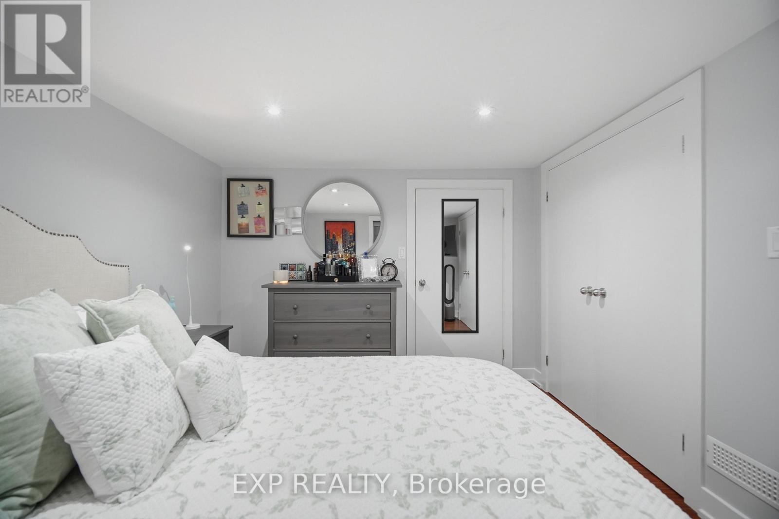 106 Hanson Road, Mississauga, Ontario  L5B 2E4 - Photo 39 - W13698278