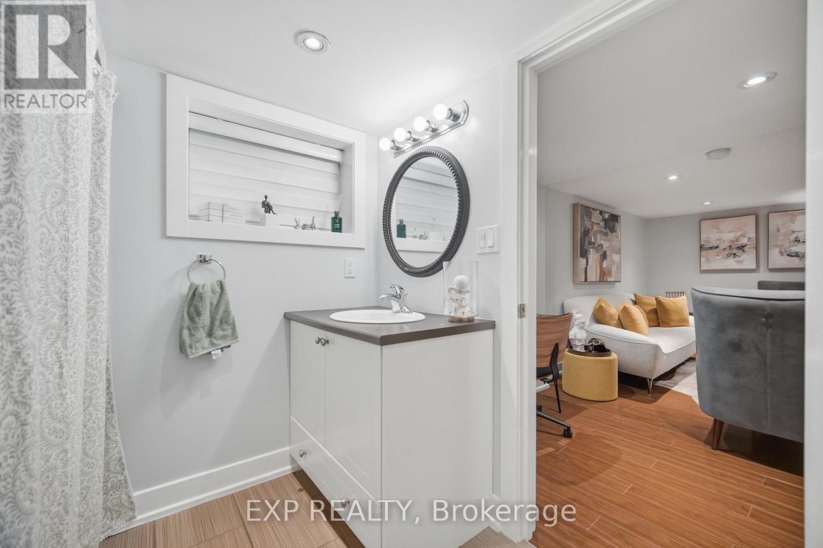106 Hanson Road, Mississauga, Ontario  L5B 2E4 - Photo 41 - W13698278