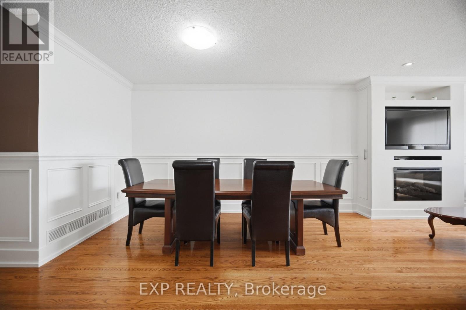 106 Hanson Road, Mississauga, Ontario  L5B 2E4 - Photo 9 - W13698278