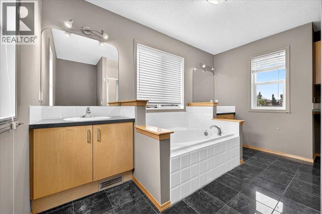 177 Royal Birch Terrace NW, Calgary, Alberta  T3G 5P2 - Photo 29 - A2336716