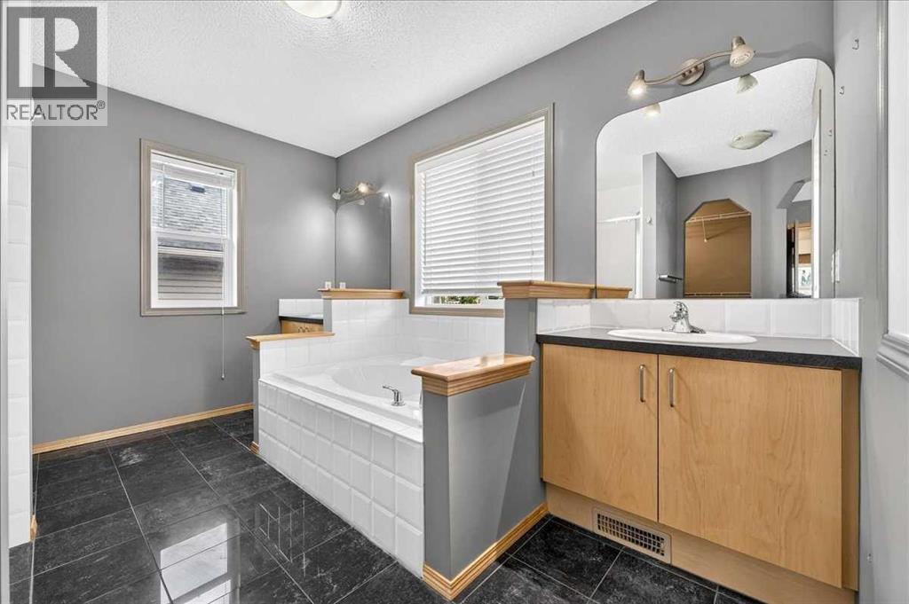 177 Royal Birch Terrace NW, Calgary, Alberta  T3G 5P2 - Photo 28 - A2336716