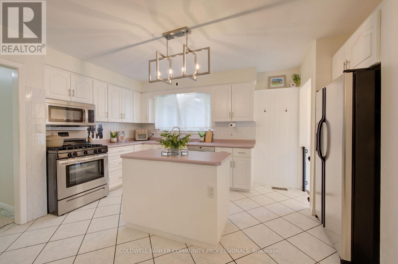 2 Allanton Boulevard, Brantford, Ontario  N3R 3B9 - Photo 6 - X13696938