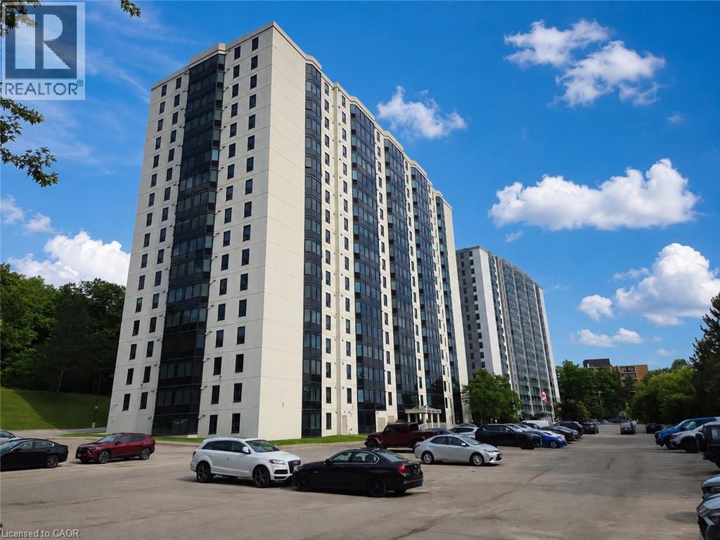 35 GREEN VALLEY Drive Unit# 1511, Kitchener, Ontario