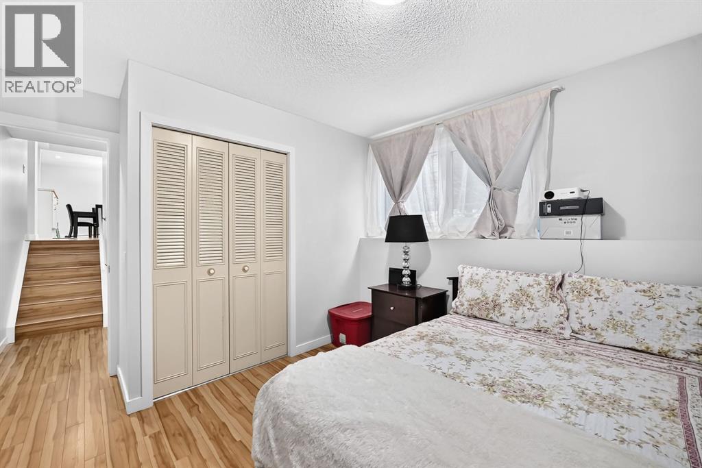 1008 Cantabrian Drive SW, Calgary, Alberta  T2W 1L7 - Photo 13 - A2336912