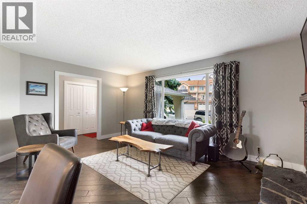 8419 Silver Springs Road NW, Calgary, Alberta  T3B 4A6 - Photo 9 - A2338586