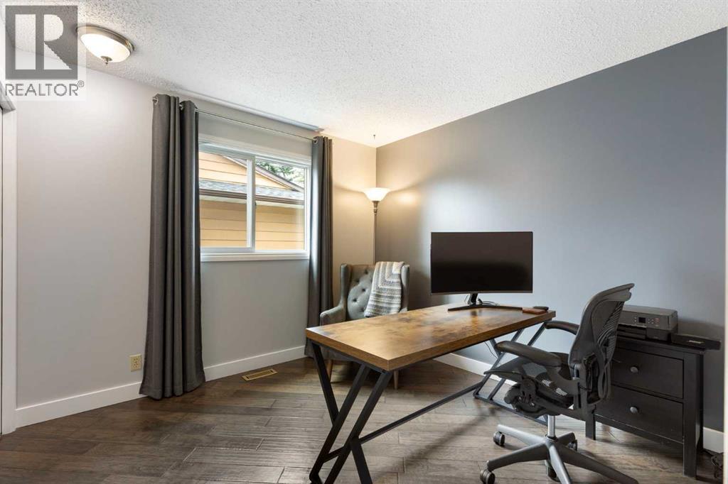 8419 Silver Springs Road NW, Calgary, Alberta  T3B 4A6 - Photo 21 - A2338586