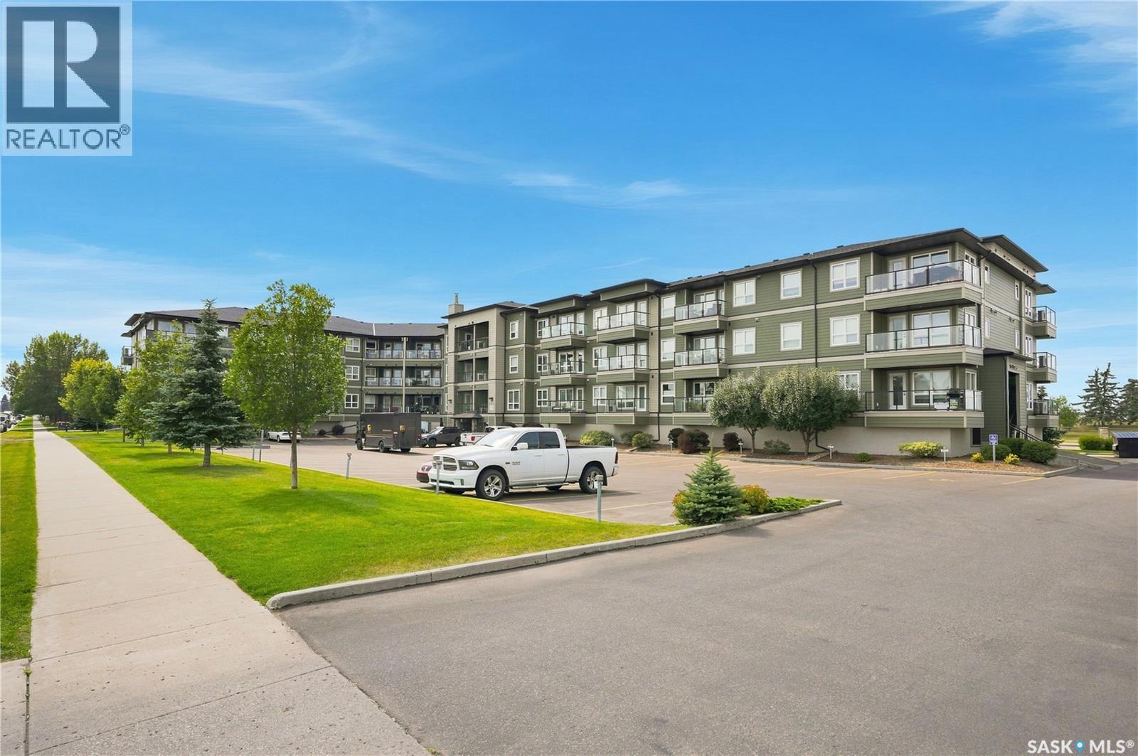 229 915 Kristjanson Road, Saskatoon, Saskatchewan  S7S 0B1 - Photo 2 - SK046225