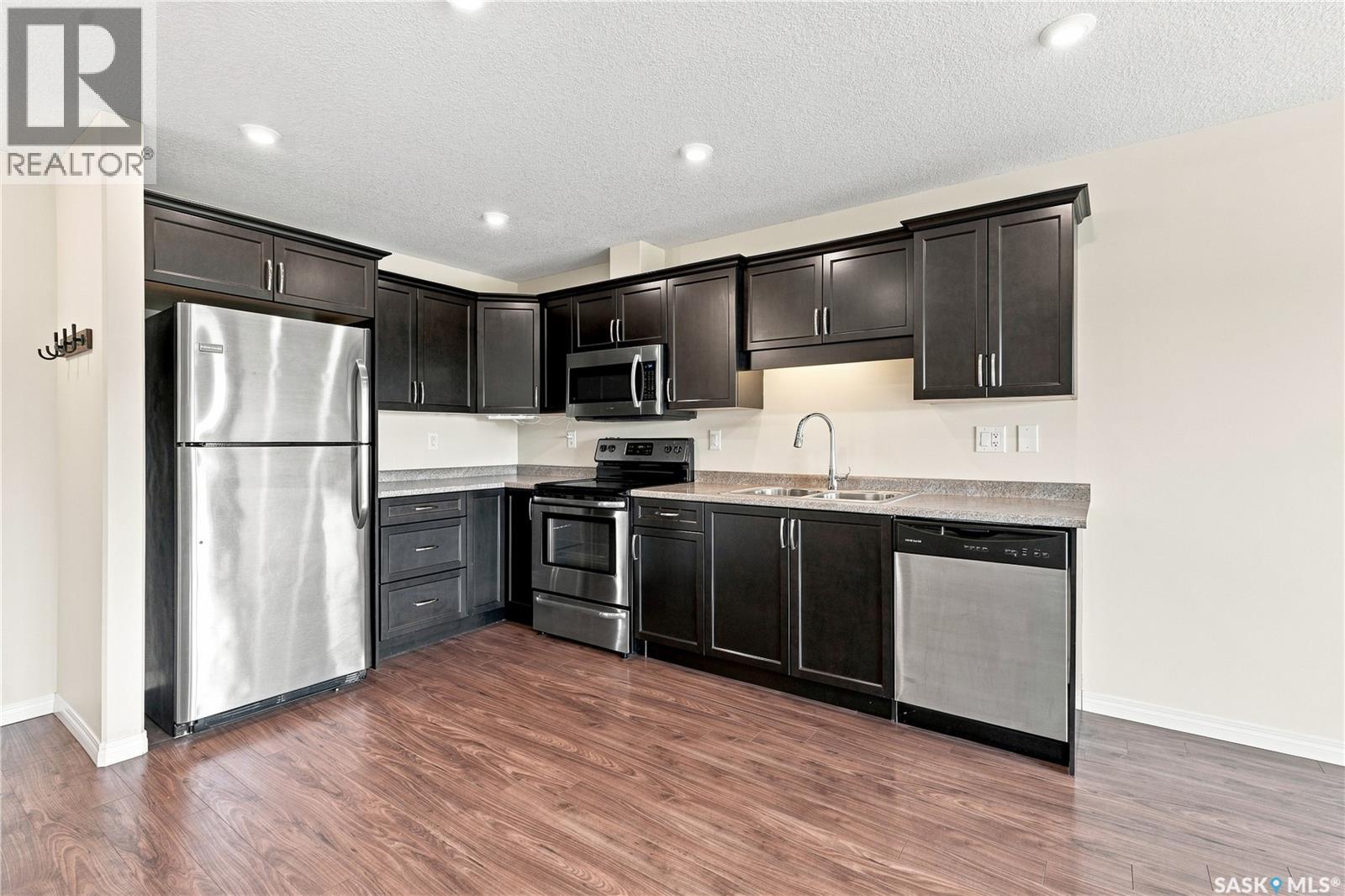 229 915 Kristjanson Road, Saskatoon, Saskatchewan  S7S 0B1 - Photo 7 - SK046225