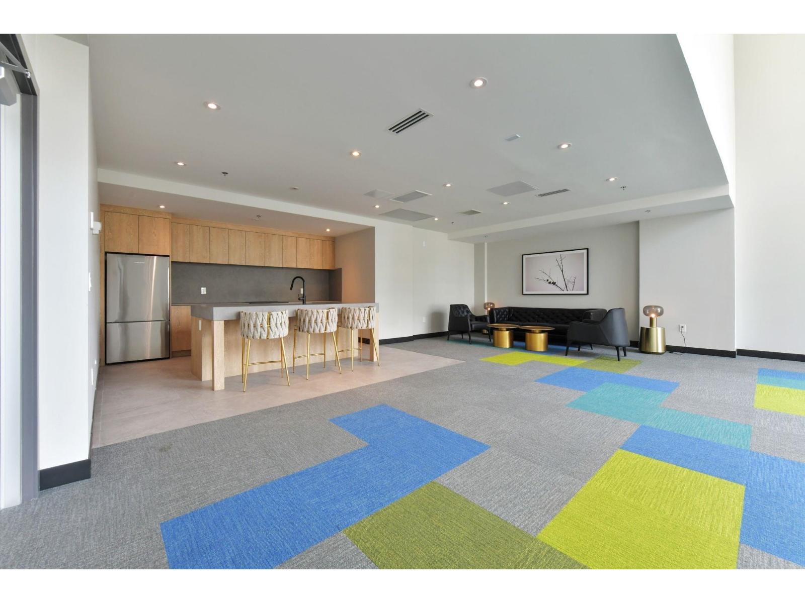 202 6270 GOOSEBERRY DRIVE, surrey, British Columbia V3S0C8