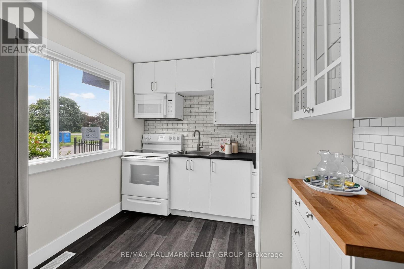 2998 Fairlea Crescent, Ottawa, Ontario  K1V 8T7 - Photo 4 - X13698292