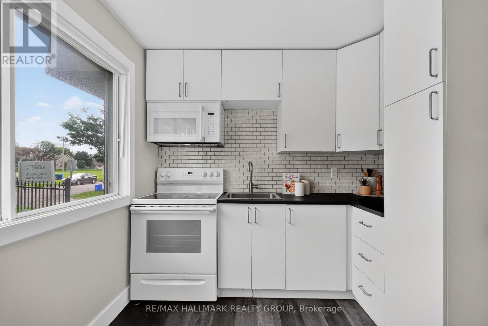 2998 Fairlea Crescent, Ottawa, Ontario  K1V 8T7 - Photo 6 - X13698292