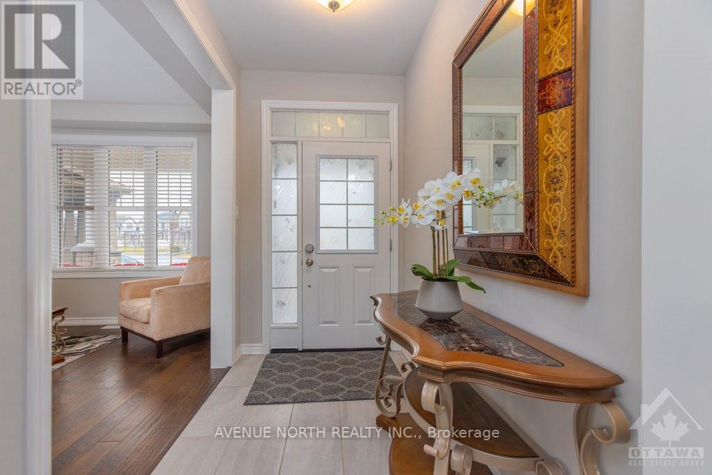 190 Bartonia Circle, Ottawa, Ontario  K4A 3V1 - Photo 2 - X13698304