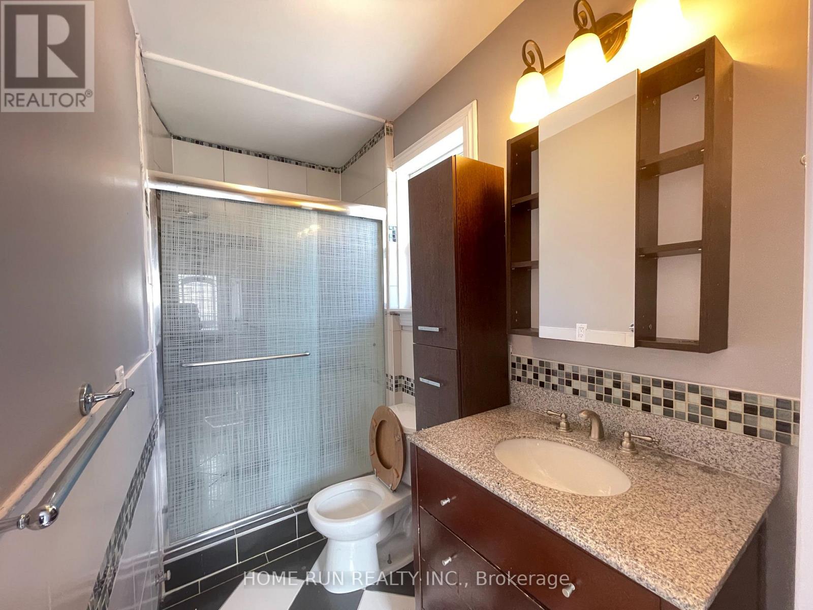 121 Concord Street E, Ottawa, Ontario  K1S 0Y9 - Photo 5 - X13698364