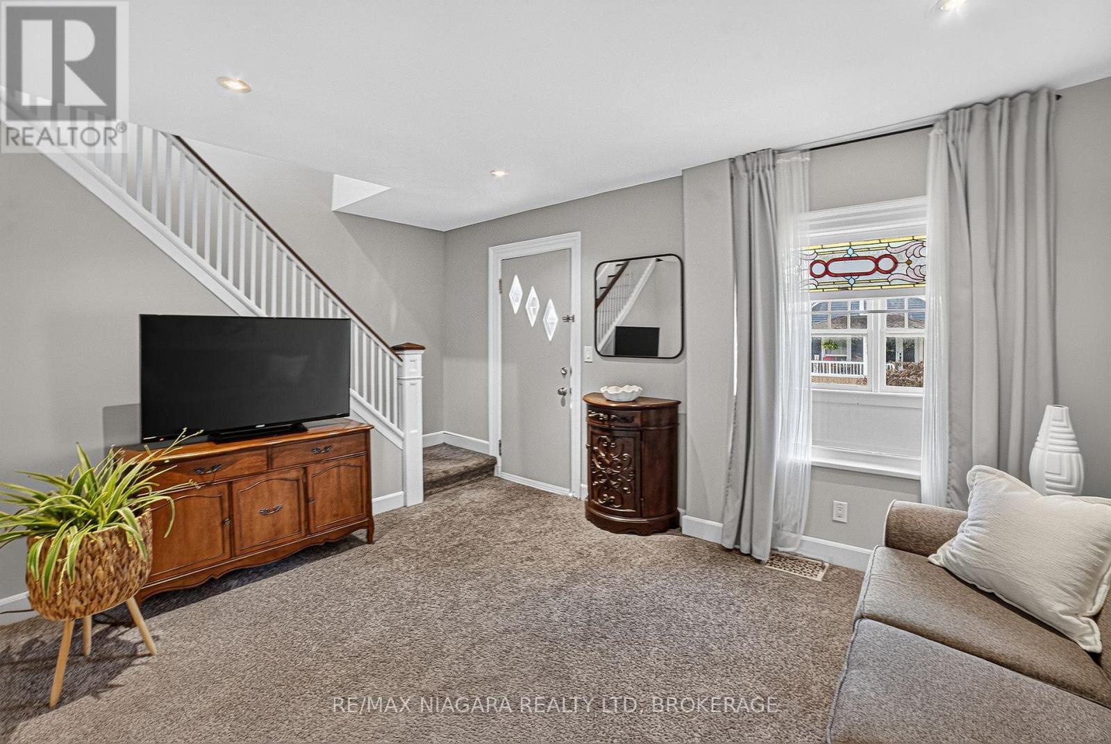 6303 Ker Street, Niagara Falls, Ontario  L2G 1X7 - Photo 8 - X13698302