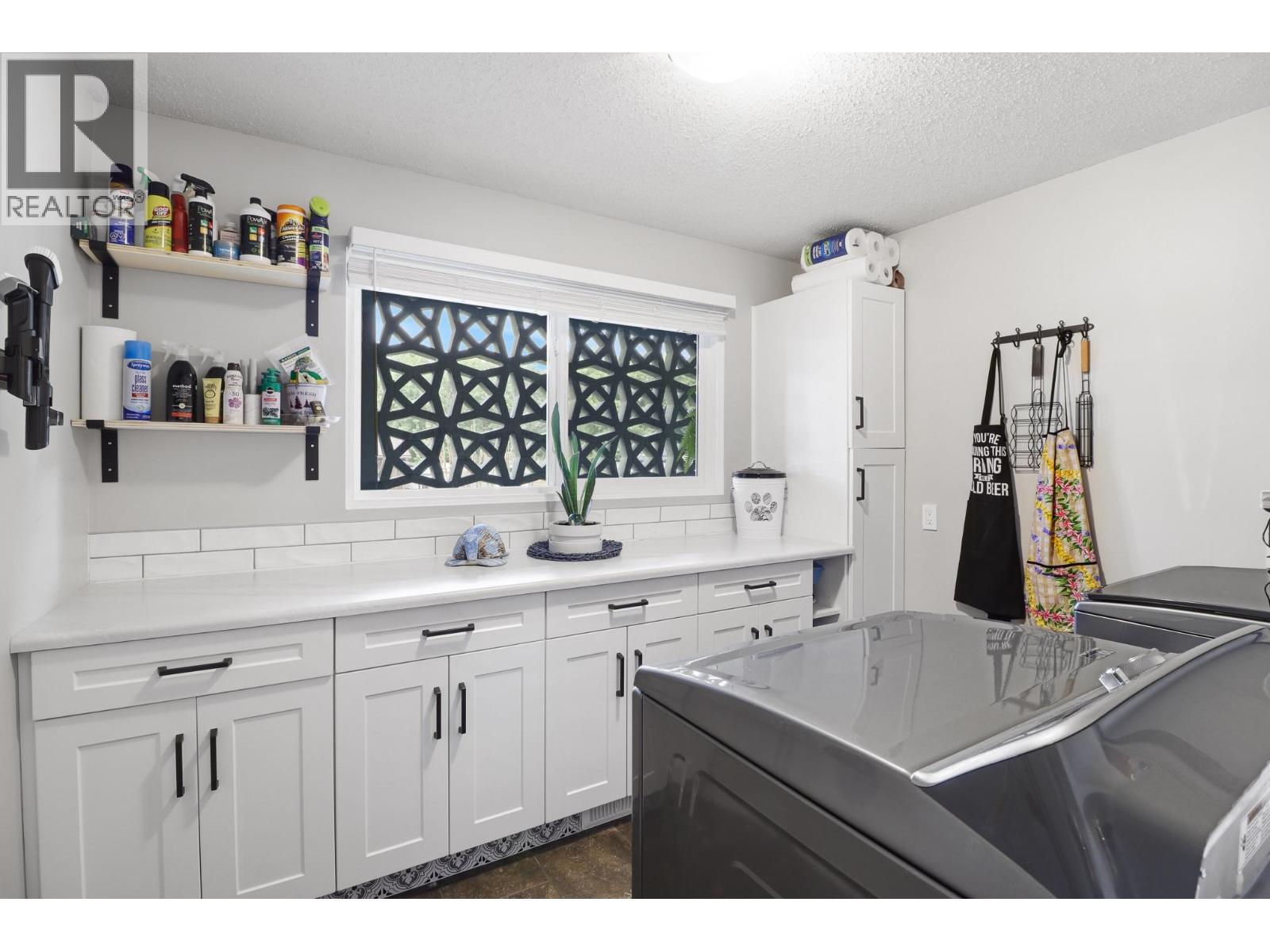 701 17th Avenue S, Cranbrook, British Columbia  V1C 3B6 - Photo 28 - 10398105