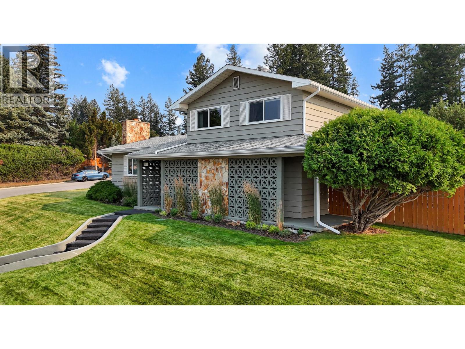 701 17th Avenue S, Cranbrook, British Columbia  V1C 3B6 - Photo 65 - 10398105