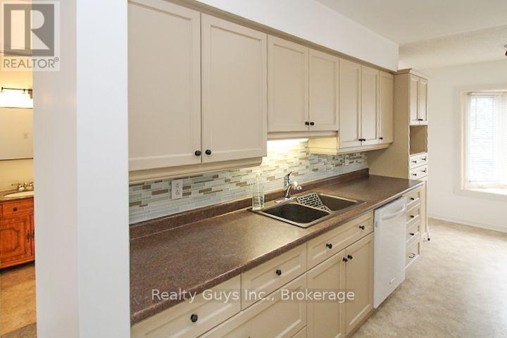 226 B - 1099 Clonsilla Avenue, Peterborough, Ontario  K9J 8L7 - Photo 10 - X13529162