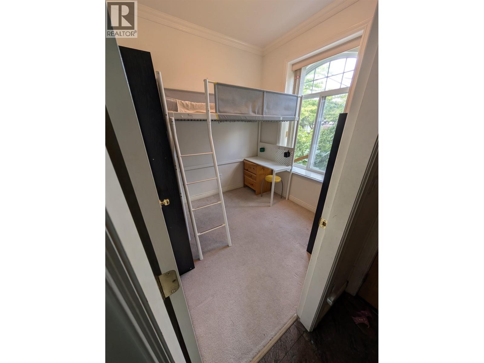 Rooms In Shared 4xxx Reid Street, Vancouver, British Columbia  V5R 3Y6 - Photo 9 - R3142791