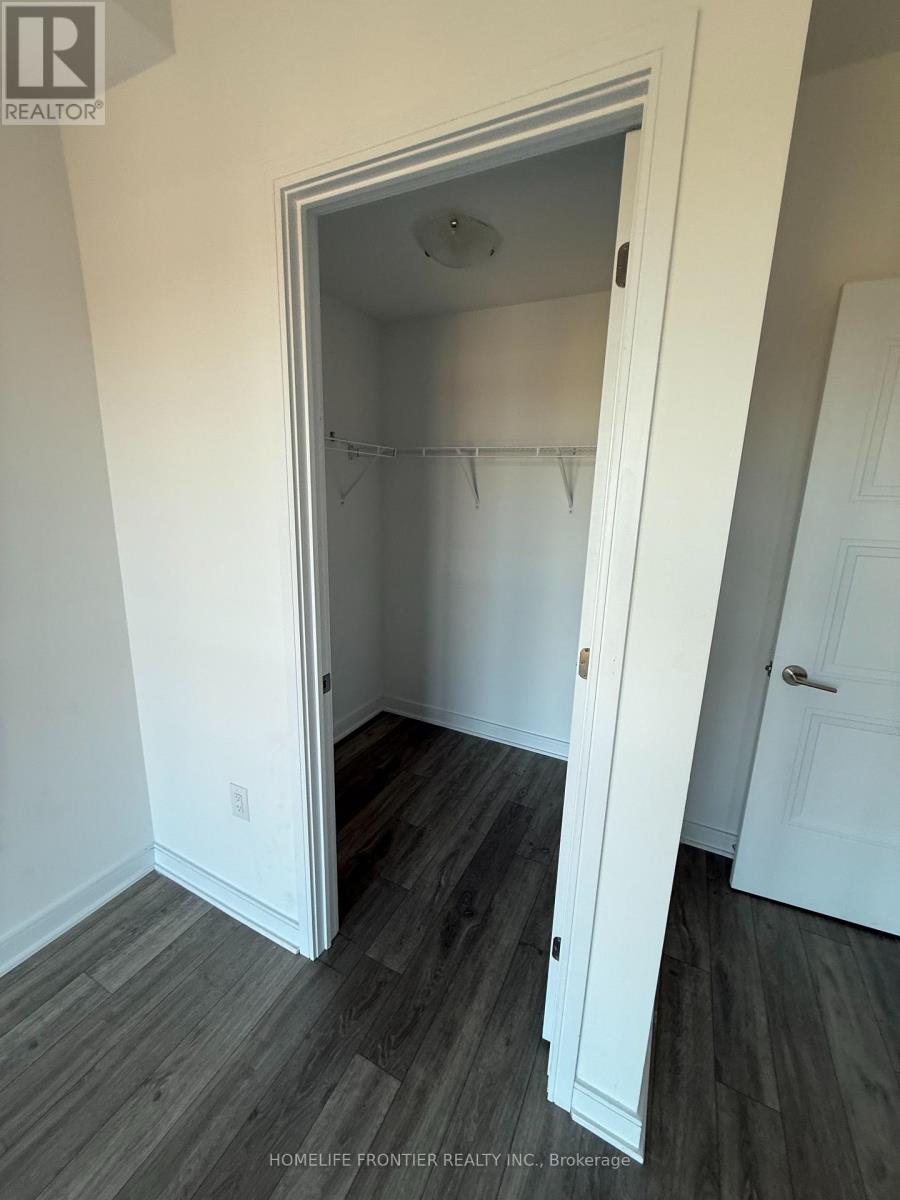909 - 25 Neighbourhood Lane, Toronto (Stonegate-Queensway), Ontario  M8Y 0C4 - Photo 5 - W13698338