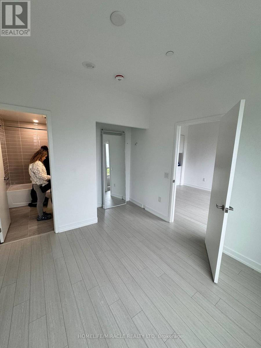 425 - 4010 Eglinton Avenue, Toronto, Ontario  M9A 0G5 - Photo 9 - W13698356