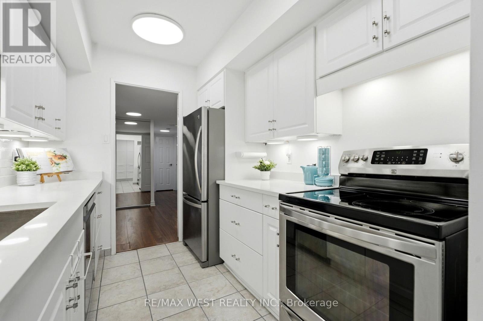 504 - 1300 Bloor Street, Mississauga, Ontario  L4Y 3Z2 - Photo 10 - W13698366
