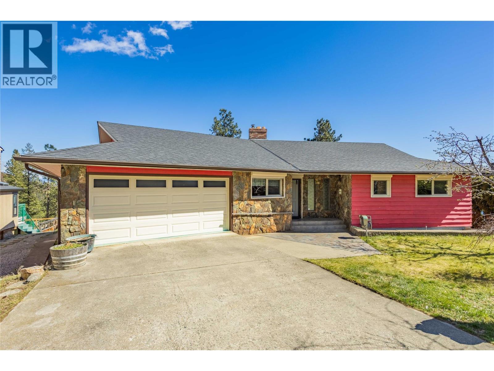 3915 Trepanier Heights Avenue, Peachland, British Columbia