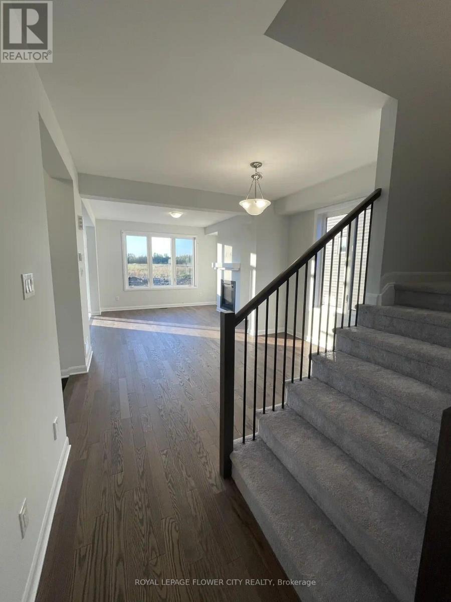 229 Elsie Macgill Walk, Ottawa, Ontario  K2W 0L5 - Photo 4 - X13698316