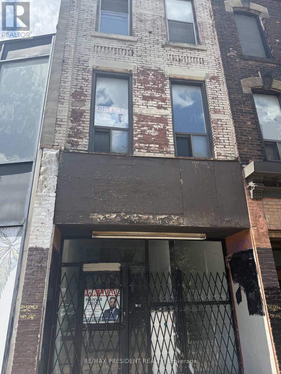 1 - 135 JAMES STREET N, hamilton (strathcona), Ontario