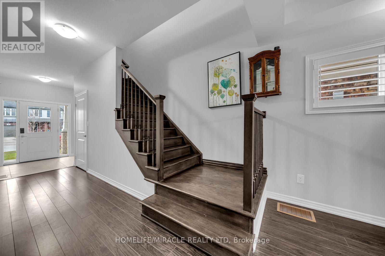 83 Monarch Street, Welland, Ontario  L3C 0E6 - Photo 14 - X13698350
