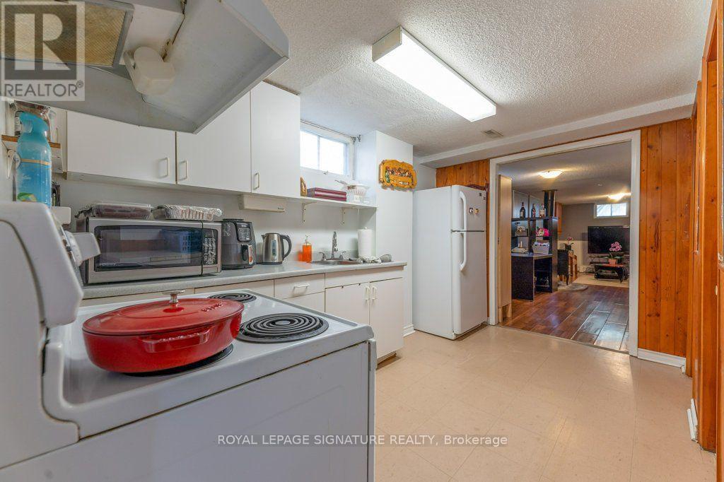 676 Abana Road, Mississauga, Ontario  L5A 1H4 - Photo 22 - W13692522