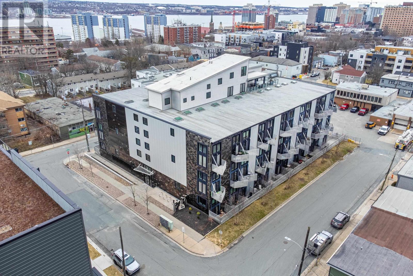 301 5662 Roberts Street, Halifax, Nova Scotia B3K 0E3 - Photo 3 - 202611785