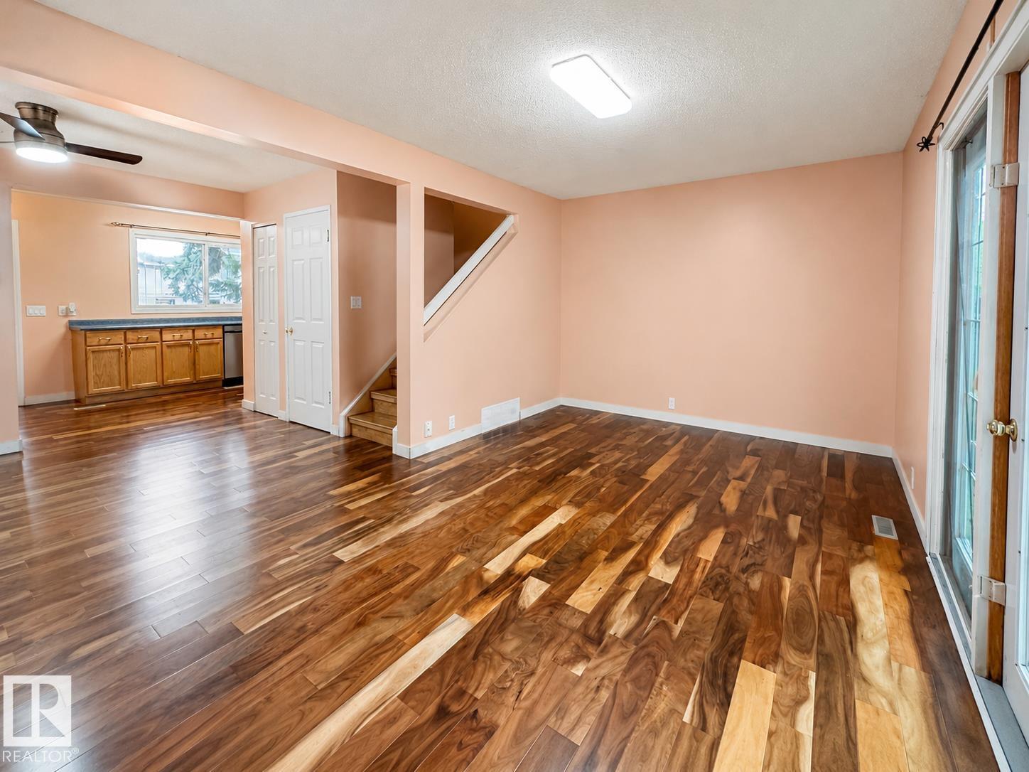 1704 37 St NW, Edmonton, Alberta T6L 2R7 - Photo 10 - E4504805