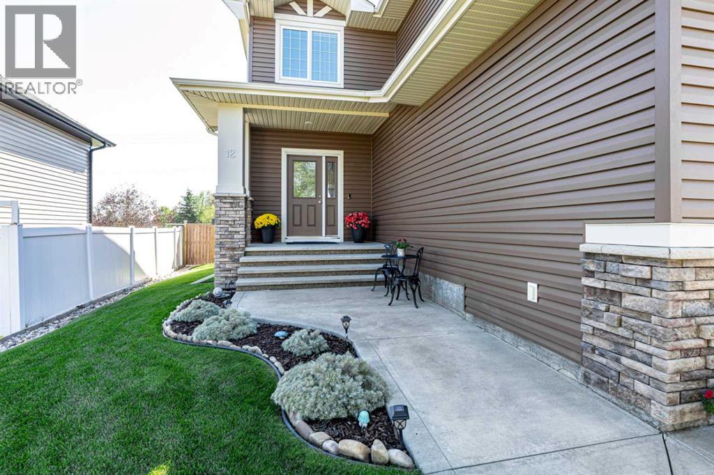 12 Edina Close, Lacombe, Alberta  T4L 0G2 - Photo 4 - A2338749