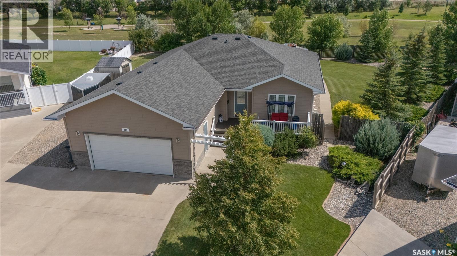 317 Frehlick Bay, Estevan, Saskatchewan  S4A 0Y1 - Photo 1 - SK046119