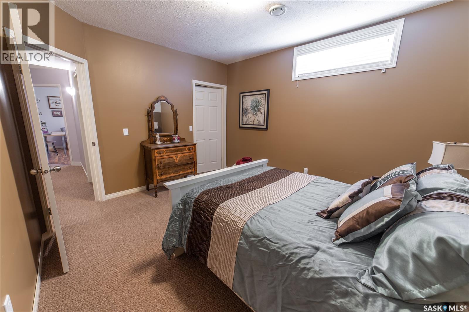 317 Frehlick Bay, Estevan, Saskatchewan  S4A 0Y1 - Photo 34 - SK046119
