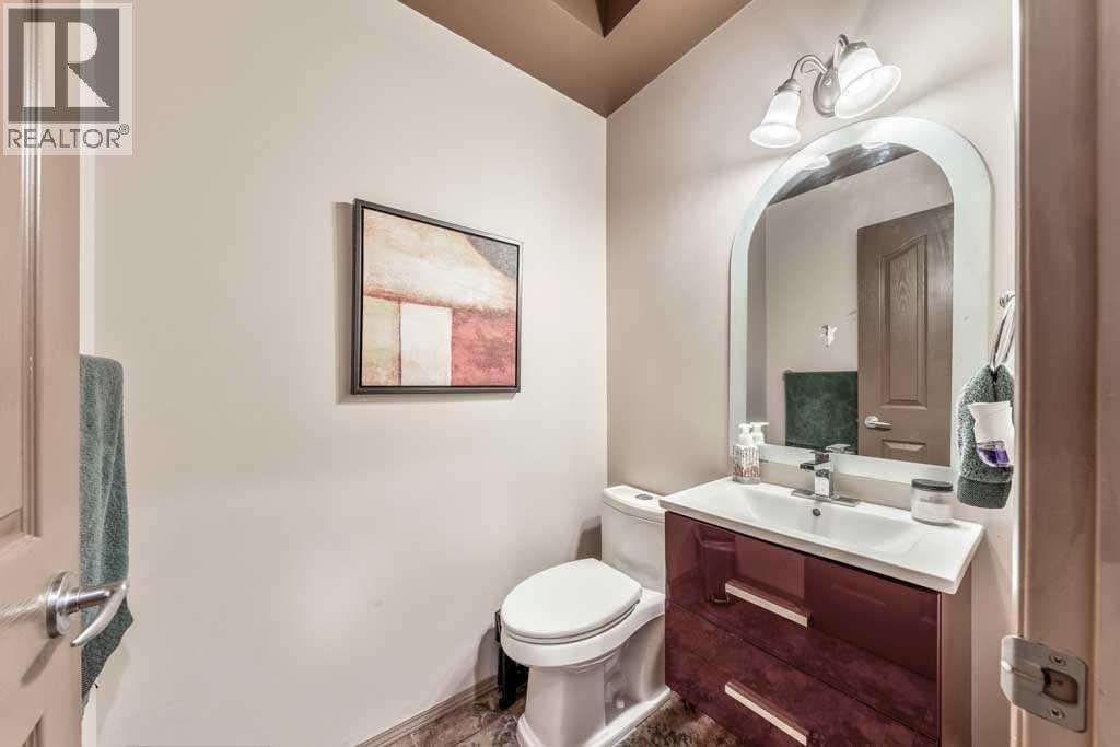 40 Cougar Ridge Heights SW, Calgary, Alberta  T3H 4X5 - Photo 22 - A2331900