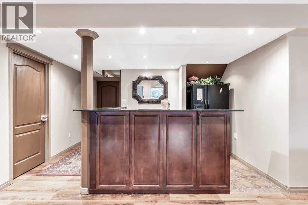 40 Cougar Ridge Heights SW, Calgary, Alberta  T3H 4X5 - Photo 42 - A2331900