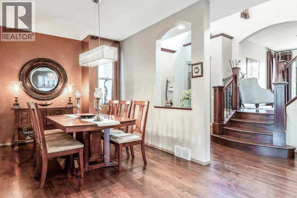 40 Cougar Ridge Heights SW, Calgary, Alberta  T3H 4X5 - Photo 13 - A2331900