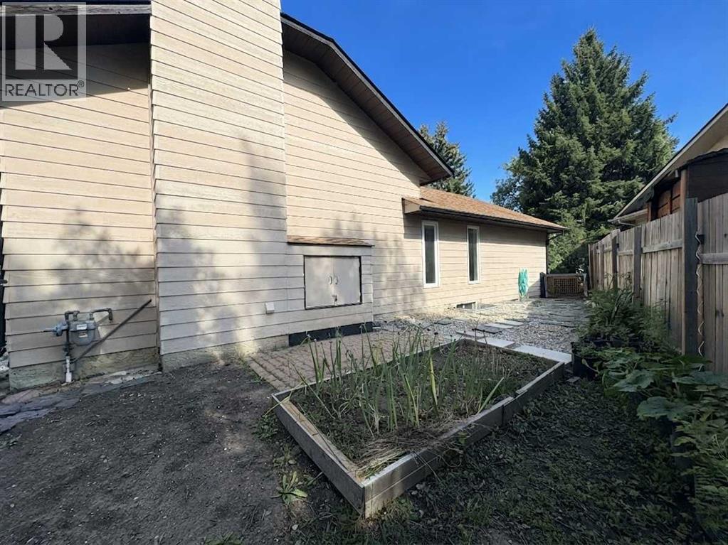 123 Sunmills Place SW, Calgary, Alberta  T2X 2R1 - Photo 29 - A2338963