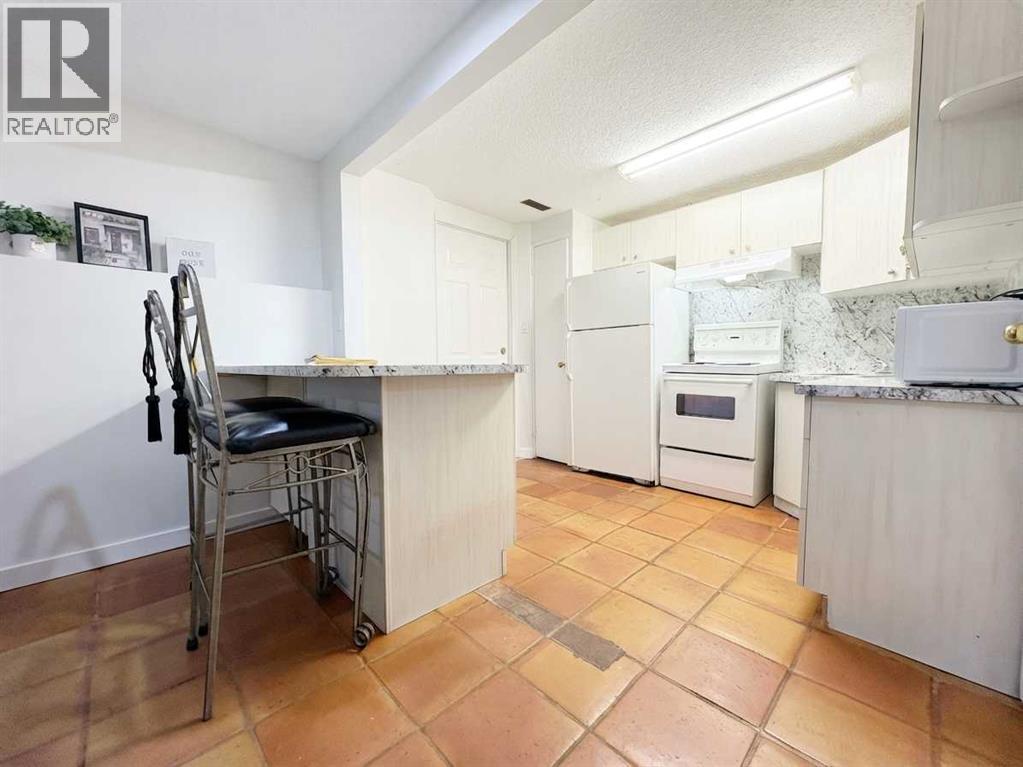 123 Sunmills Place SW, Calgary, Alberta  T2X 2R1 - Photo 17 - A2338963