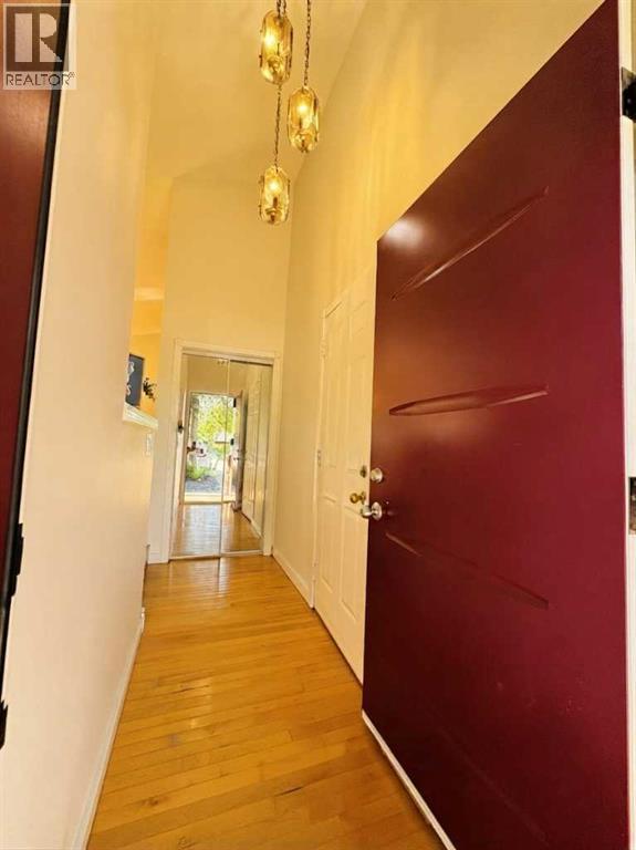 123 Sunmills Place SW, Calgary, Alberta  T2X 2R1 - Photo 3 - A2338963
