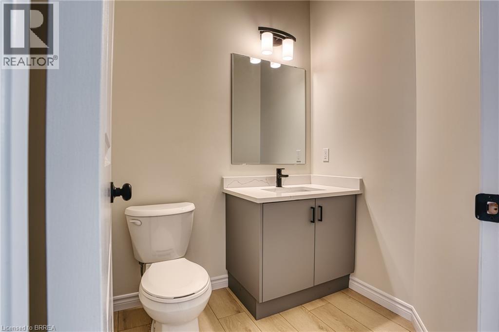 46 Ford Drive, Stratford, Ontario  N5A 0L3 - Photo 7 - 40843592