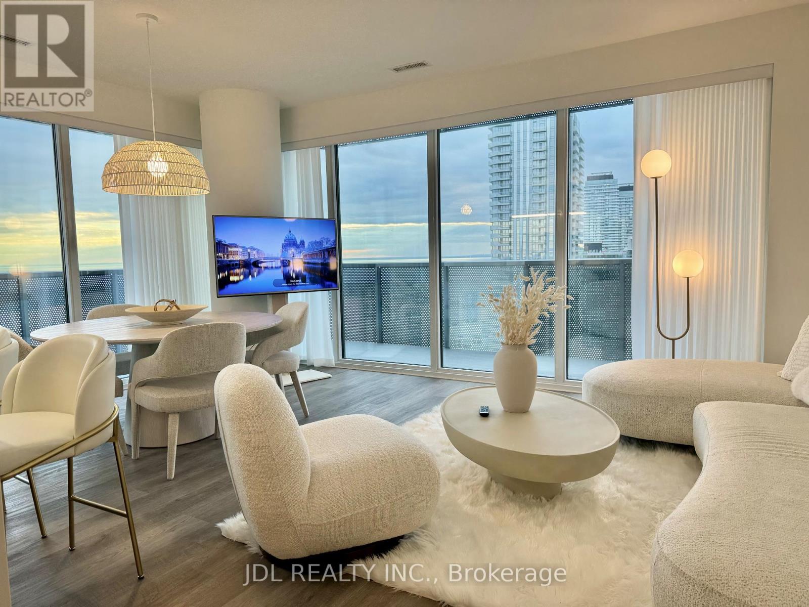 5811 - 55 Cooper Street, Toronto (Waterfront Communities), Ontario  M5E 0G1 - Photo 4 - C13698374